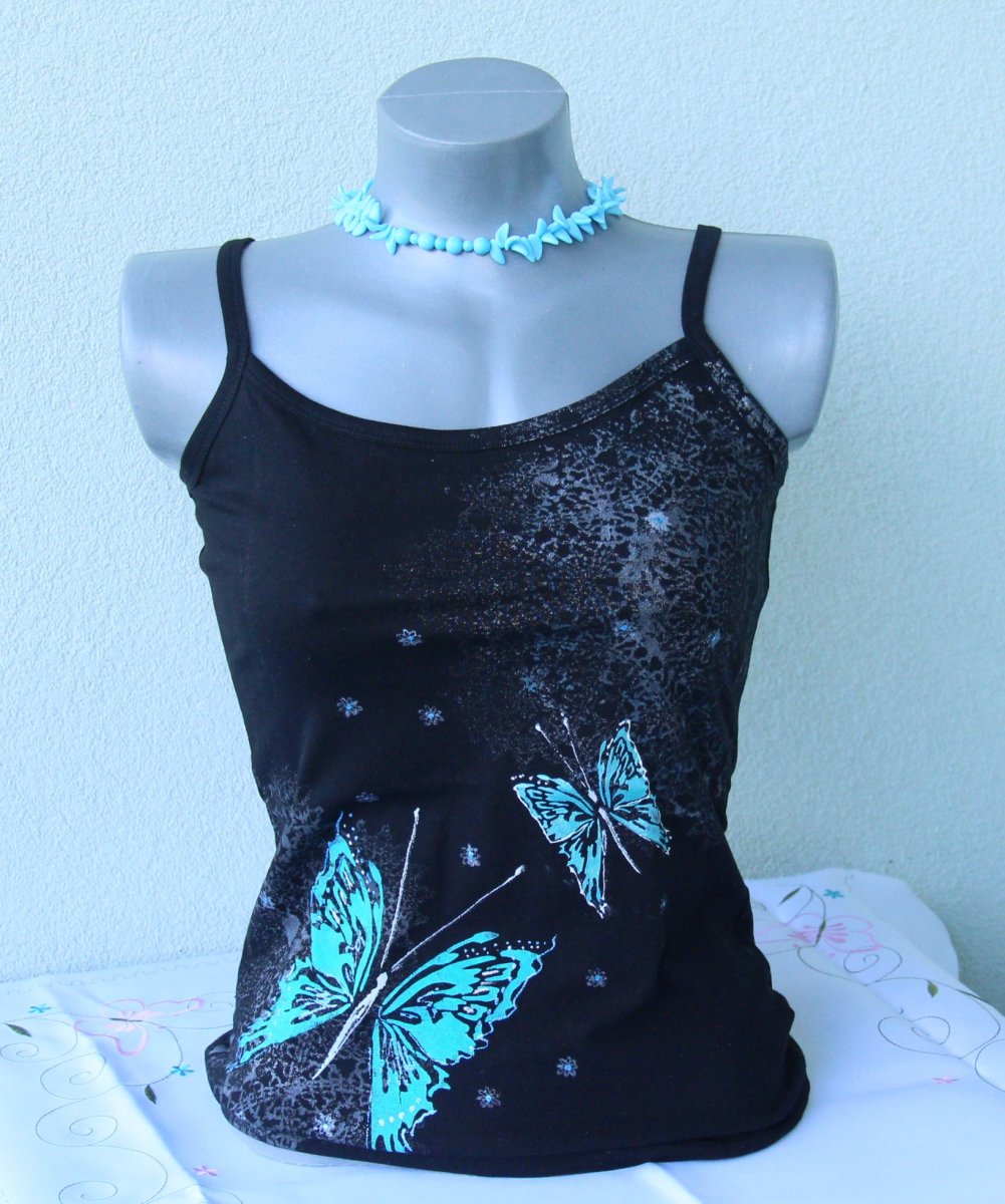 Černé tílko s motýlky