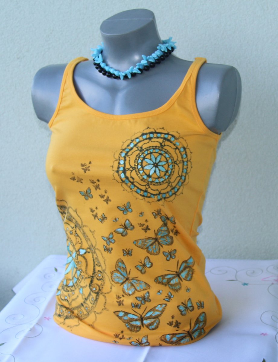 žluté motýlkové tílko