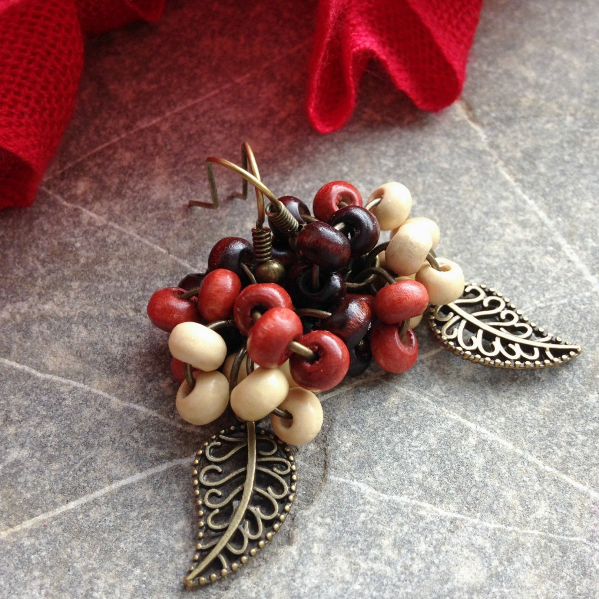 Dřevěné hrozny - náušnice