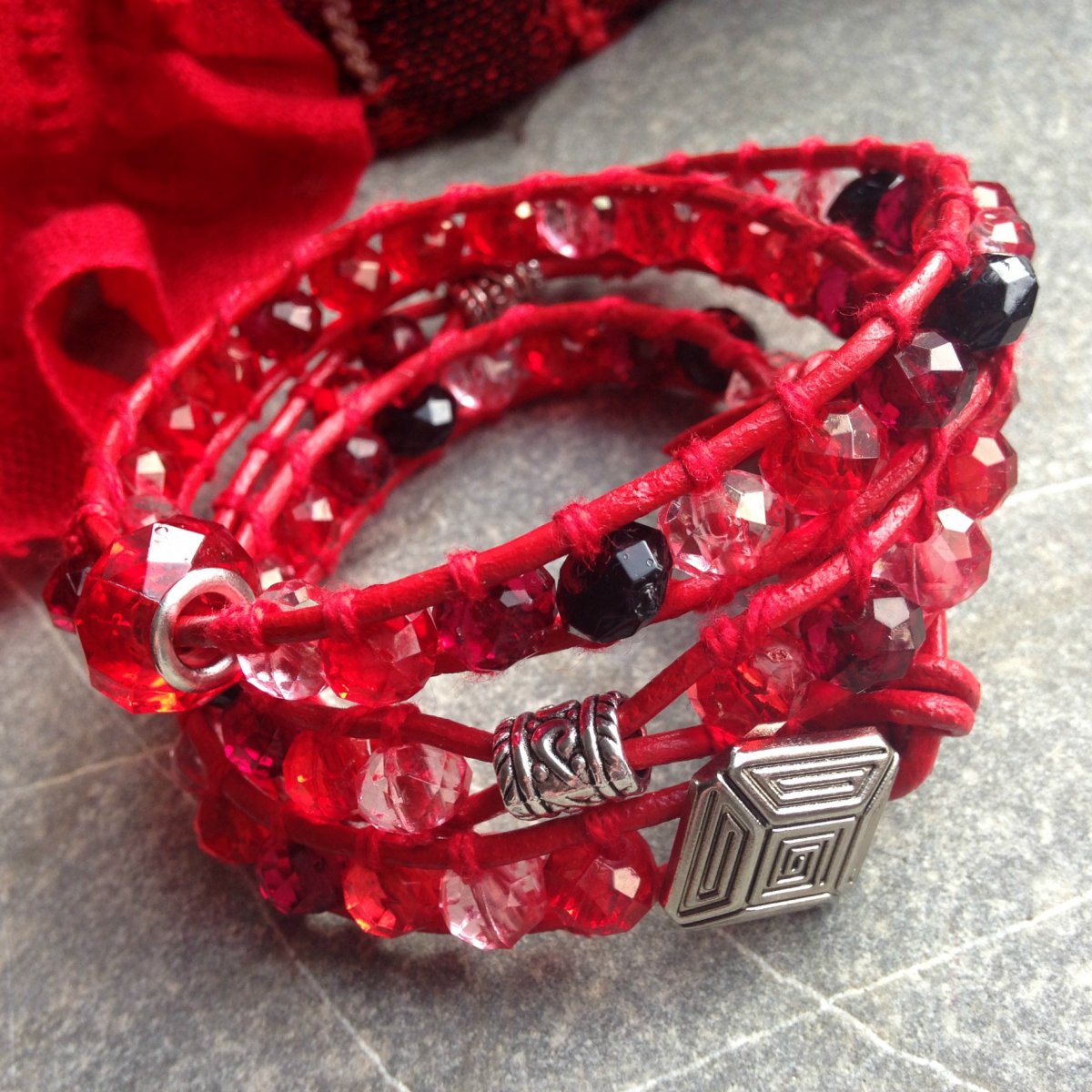 Wrap náramek červený