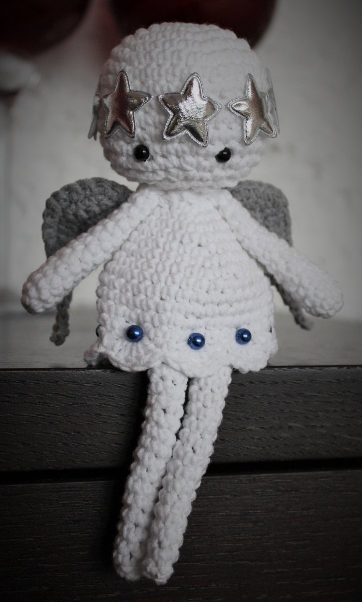 Háčkovaný andílek