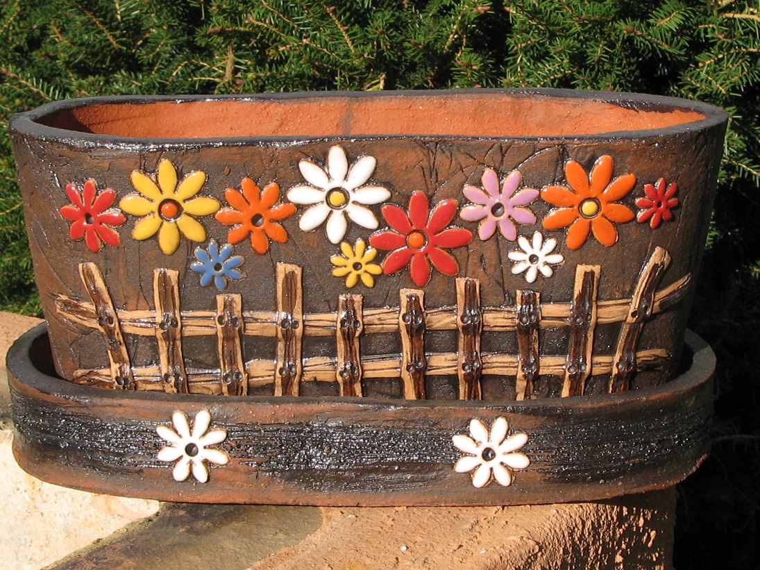 Truhlík zahrádka tmavá-malá