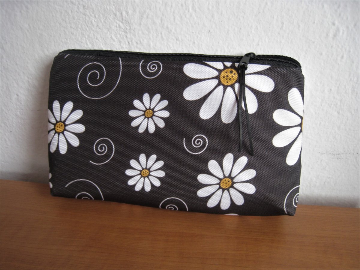 Kosmetická  taštička kopretinková