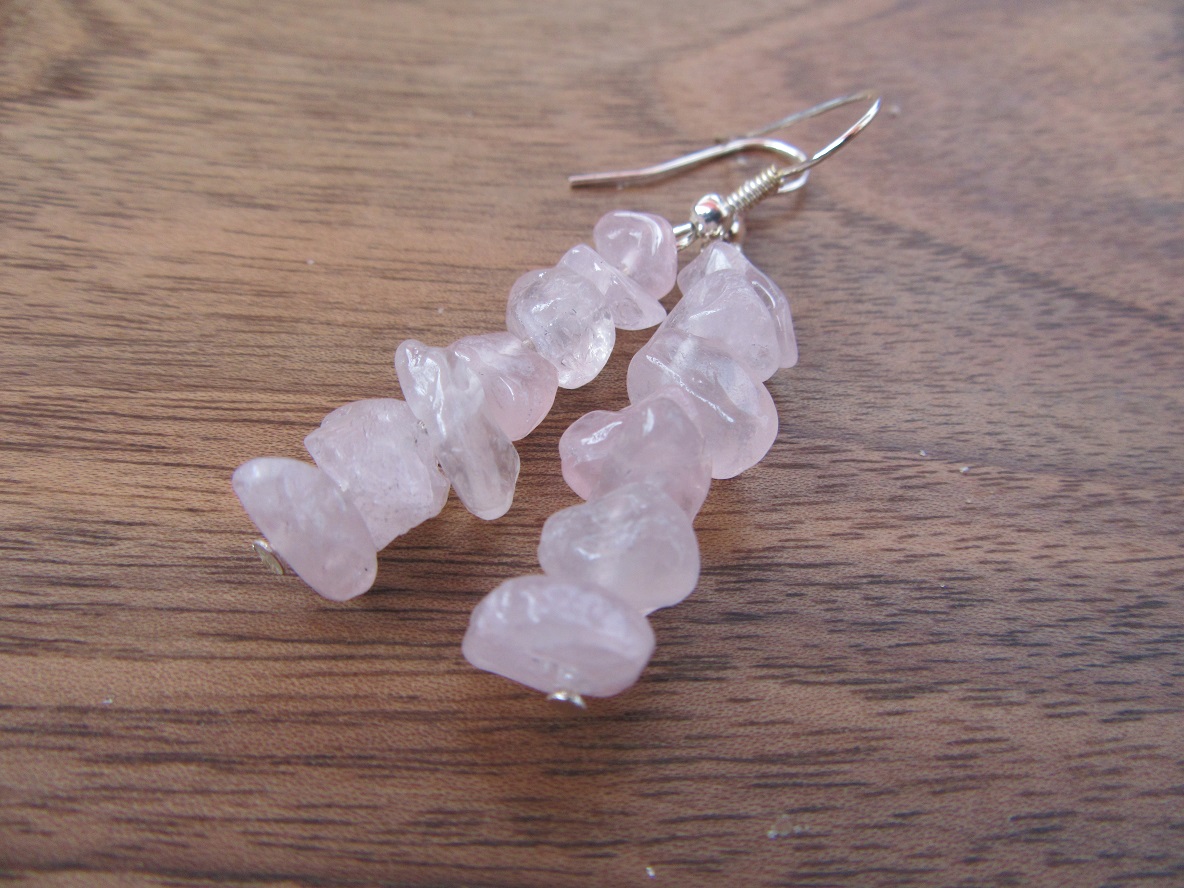 Náušnice z růženínu