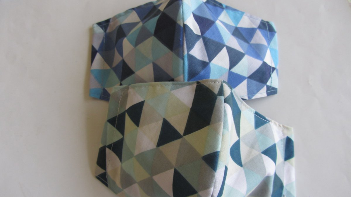 Rouška dvouvrstvá UNI - Trojúhelníčky