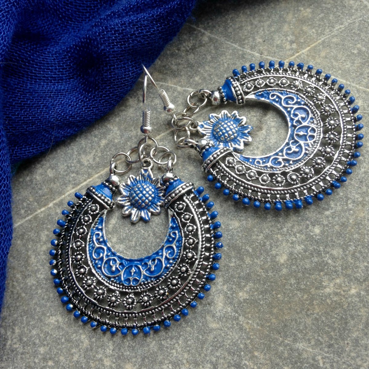 Modré maxikruhy s kytičkou