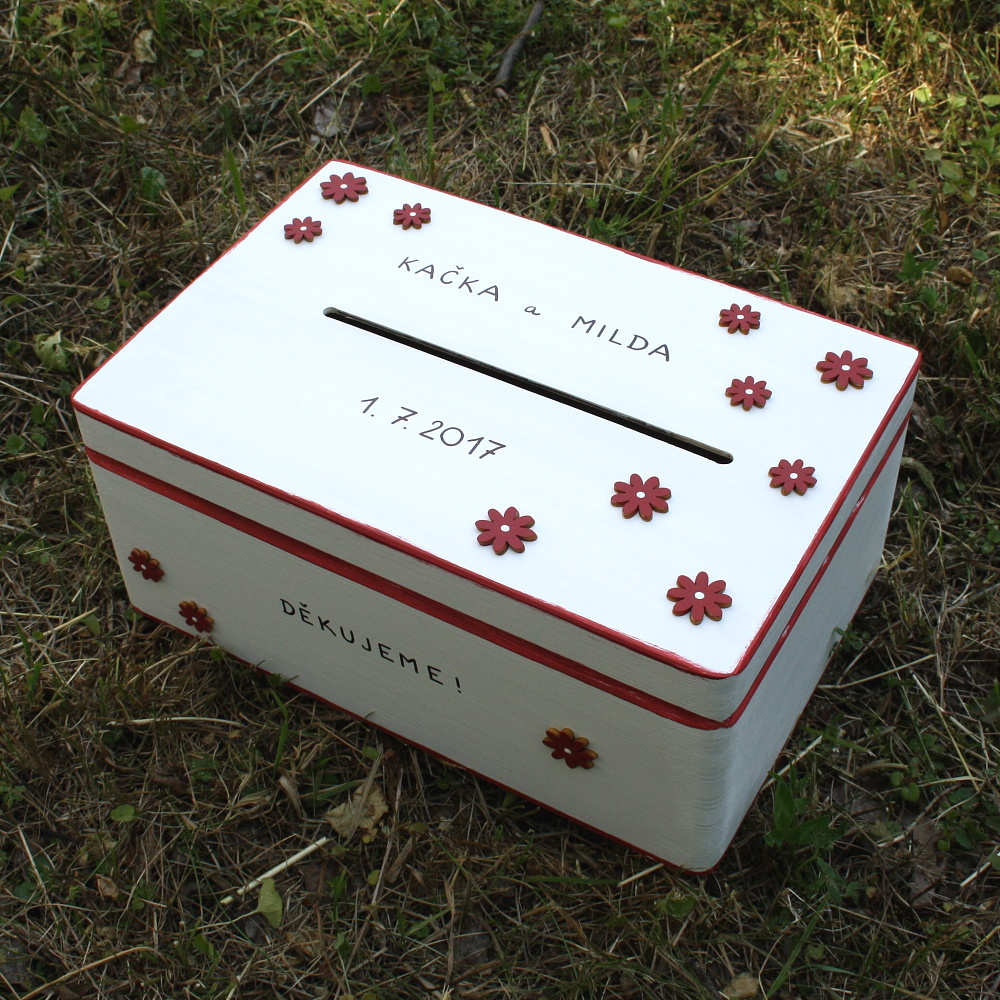 Velká svatební truhla s kvítky