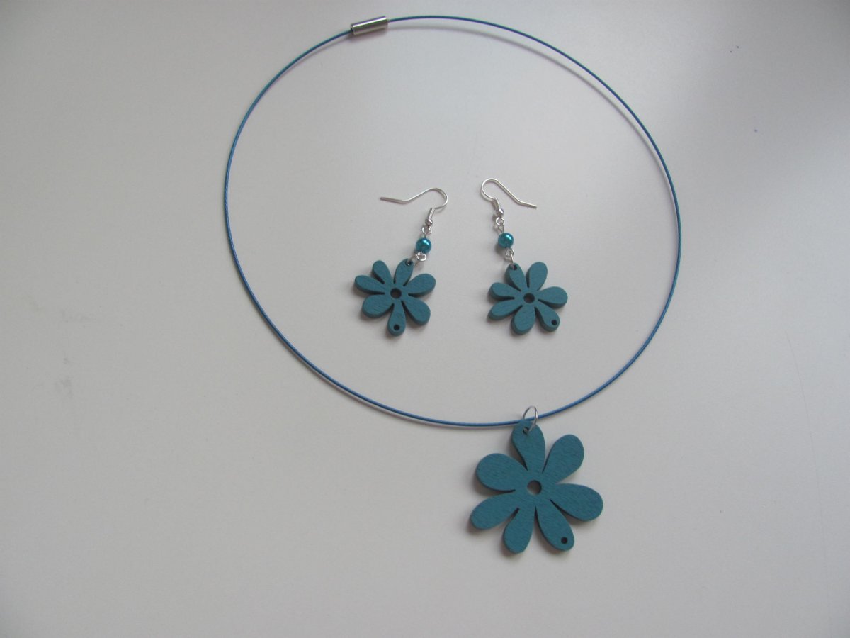 Dřevěné kvítky tyrkysové - kruh