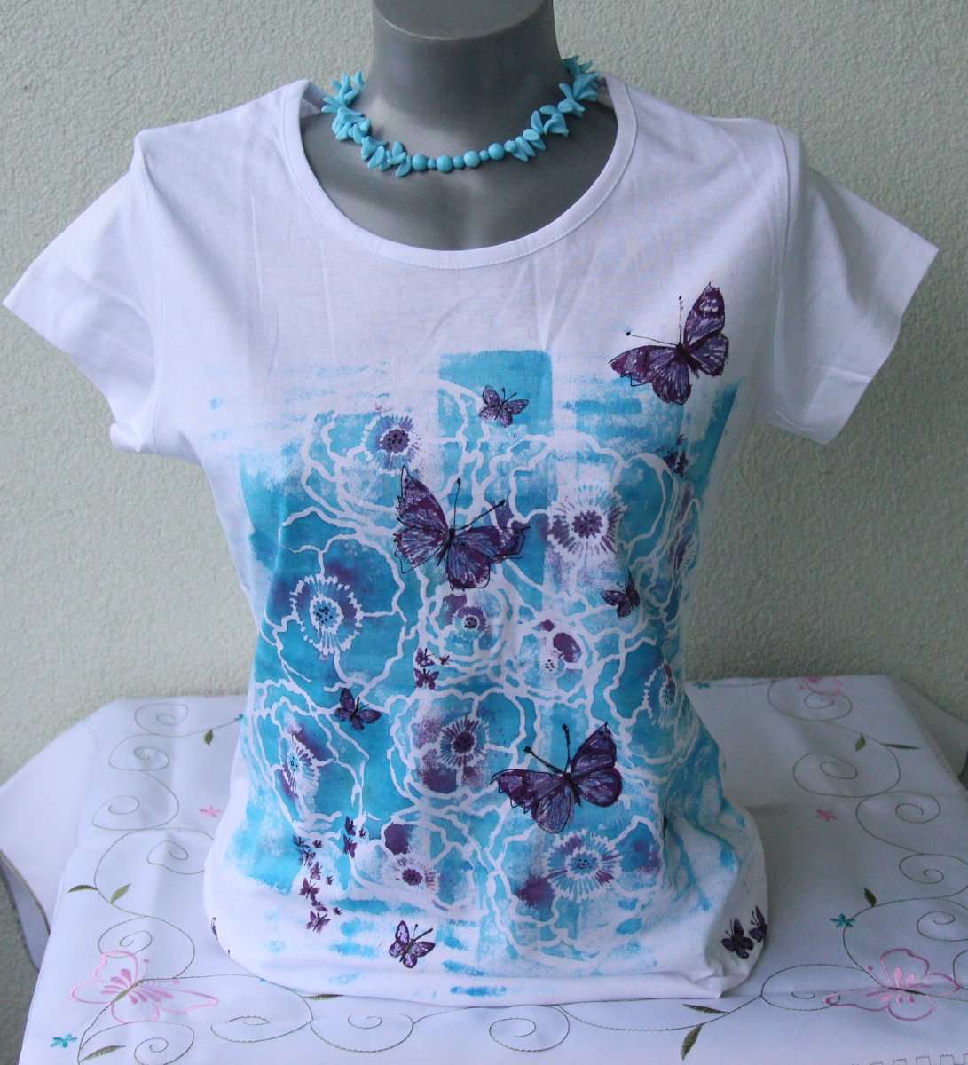 Vlčí máky s motýli