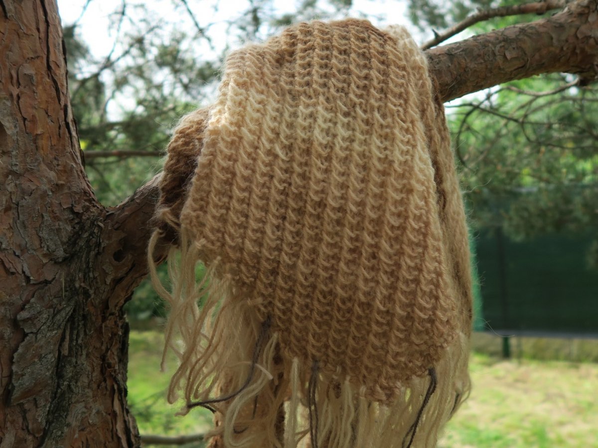 PLETENÝ ŠÁTEK "VŮNĚ KARAMELU"