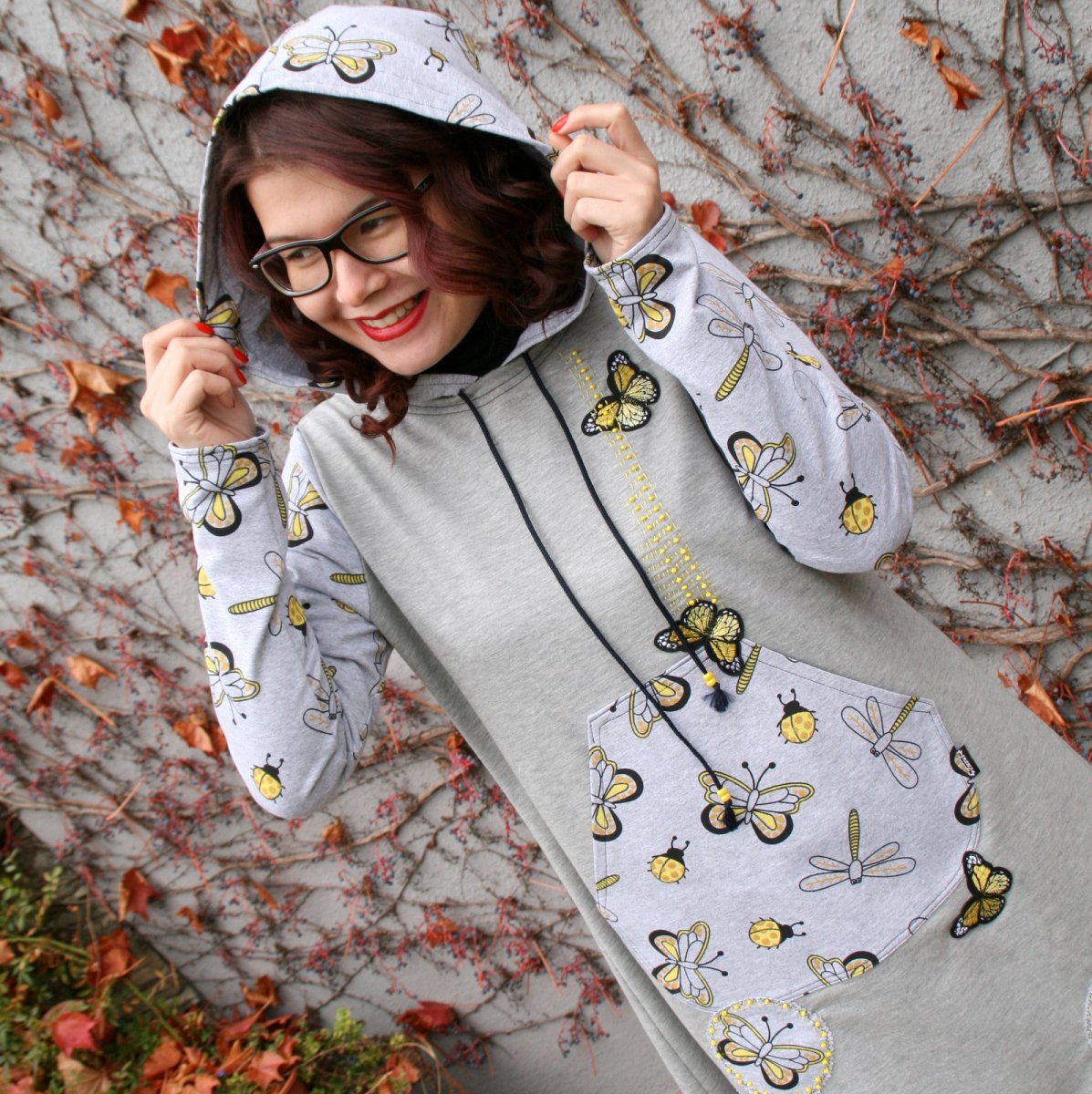 Šatotunika plná motýlků...
