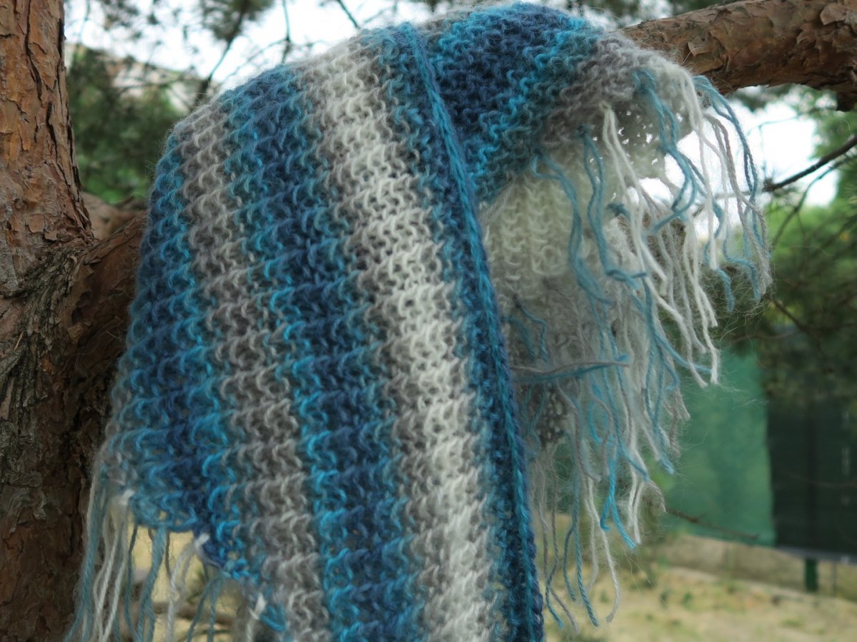 PLETENÝ ŠÁTEK "MODRÁ LAGUNA"