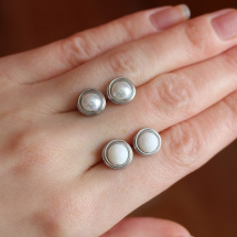 Souprava s bílými perličkami na přání • chir. ocel