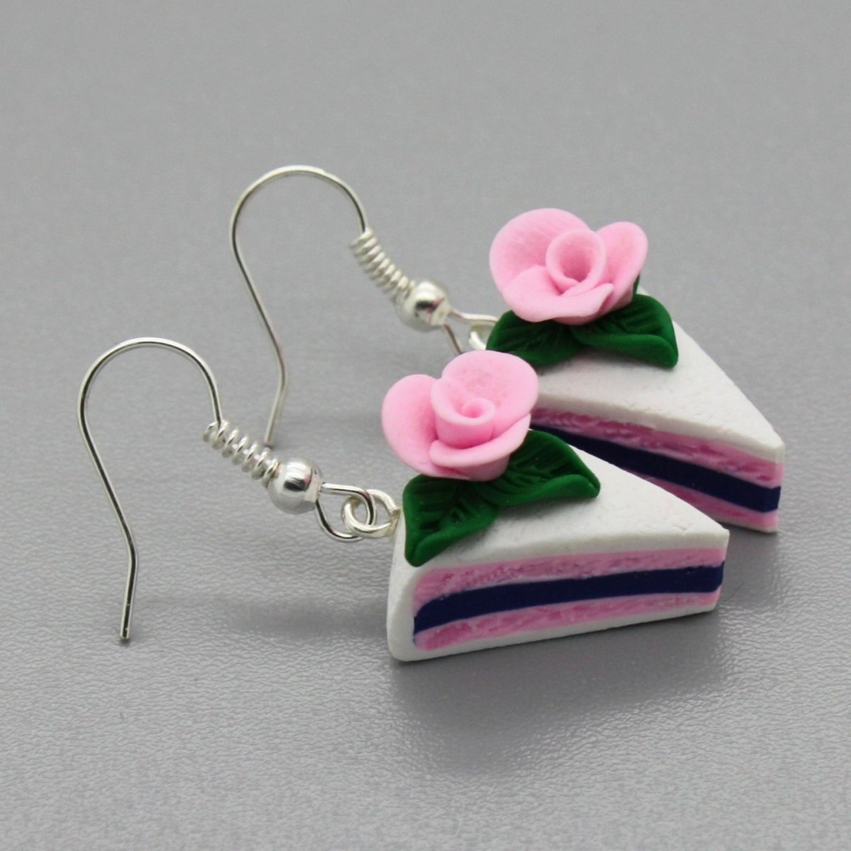 dortíky s marcipánovými květy