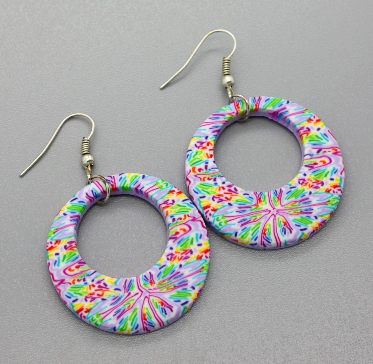 vzorované náušnice