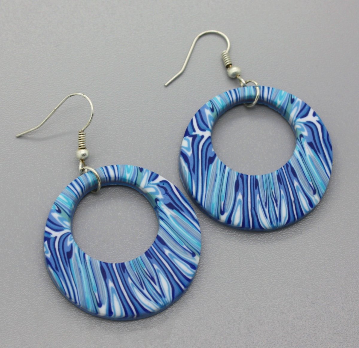 vzorované náušnice