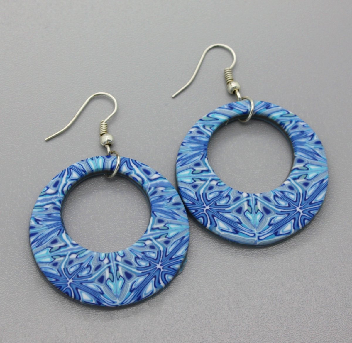 vzorované náušnice