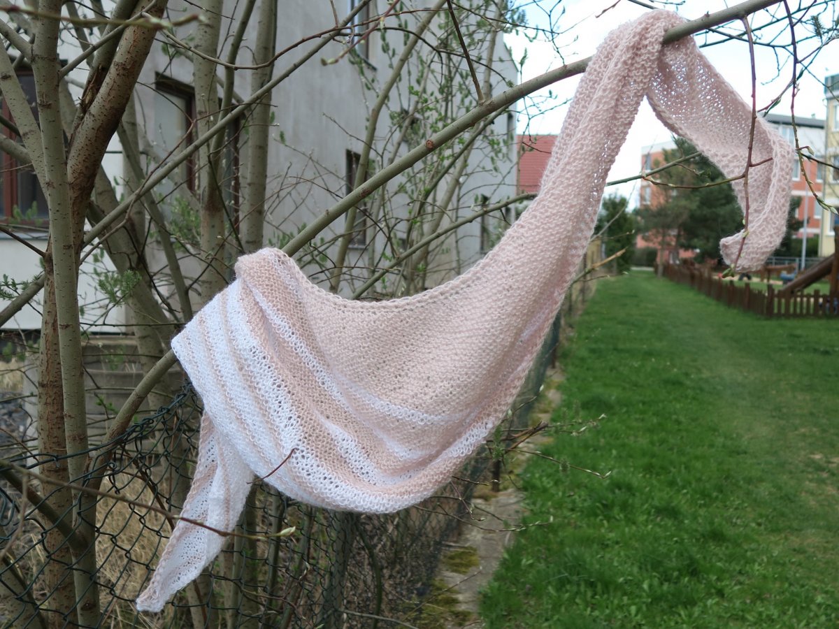 ROMANTICKÝ JEMNÝ ŠÁTEK