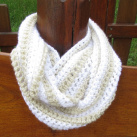 HÁČKOVANÝ NÁKRČNÍK "JAKO JEMNÝ KRÉM"