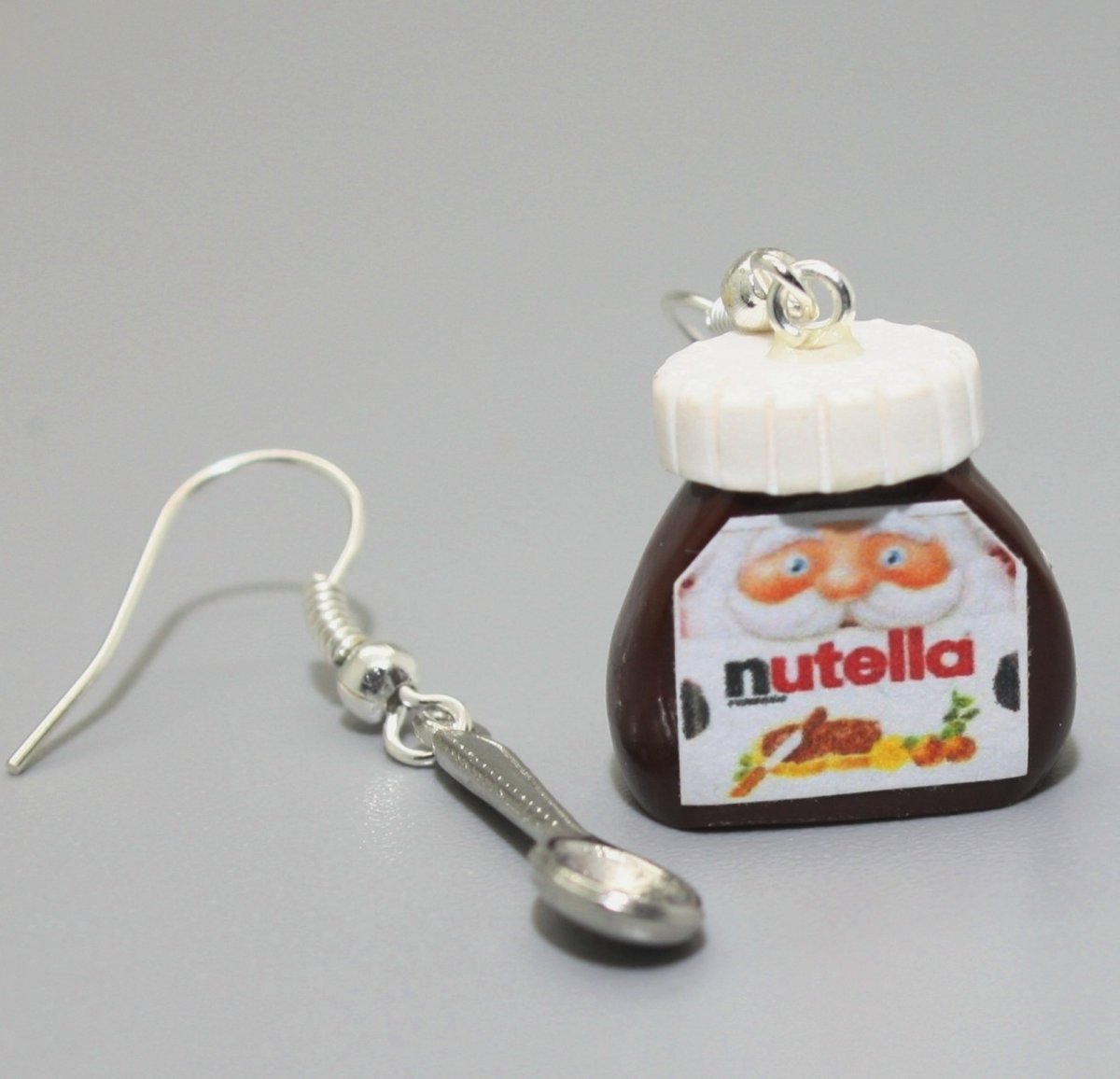 nutella se lžičkou