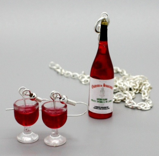 červené víno wine Chateauneuf du Pape.. komplet