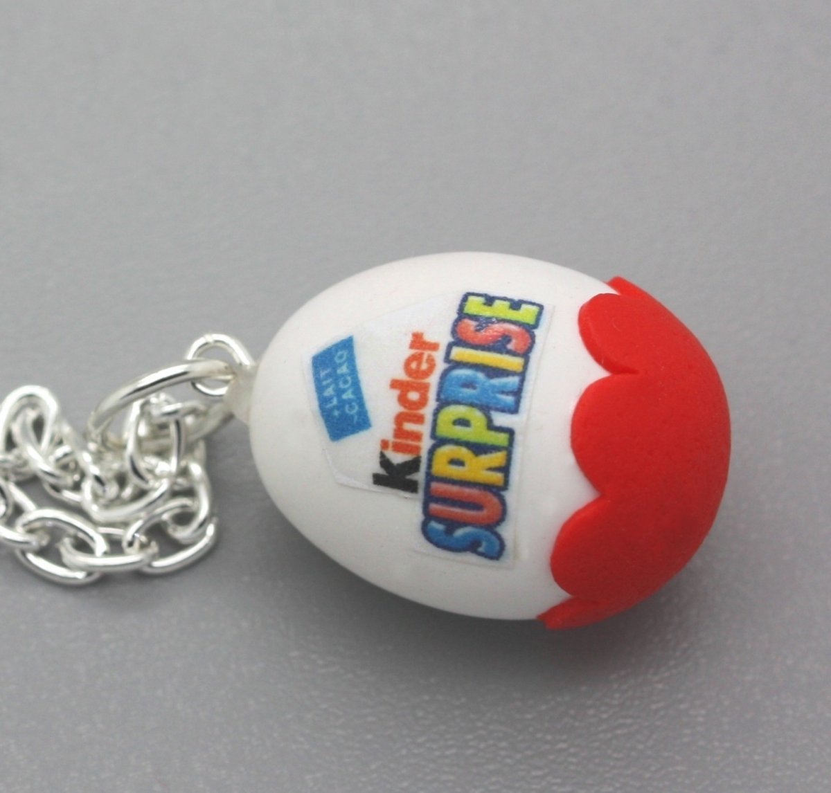 kinder vejce  na krk