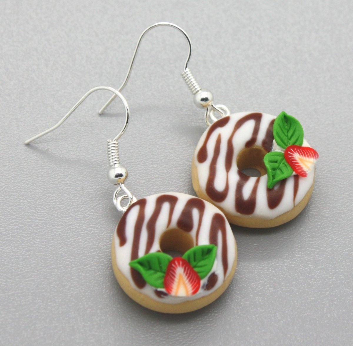 donuty  ... jahodové