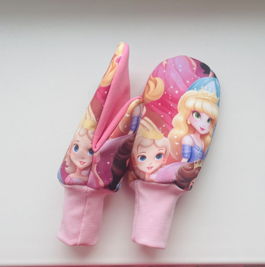 Softshellové rukavice-princezničky na bále