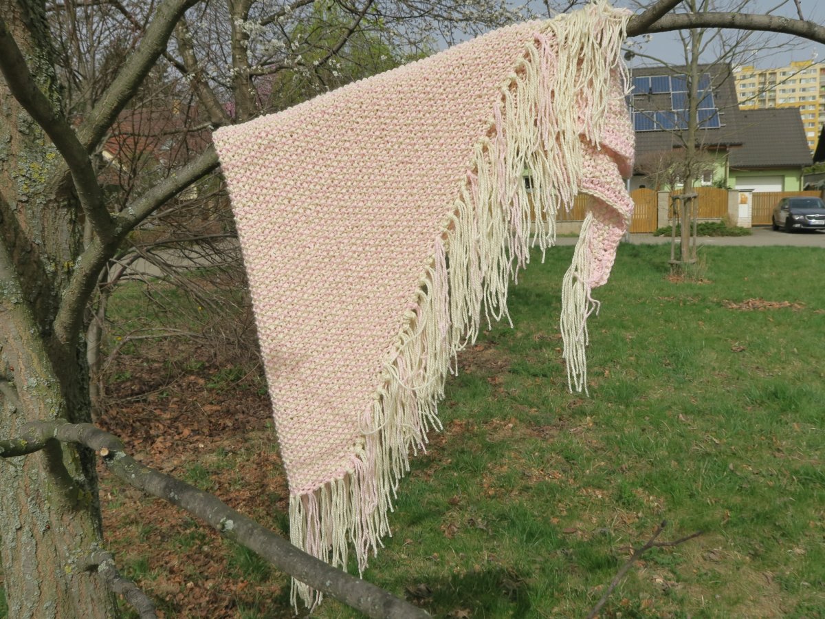 PLETENÝ ROMANTICKÝ ŠÁTEK