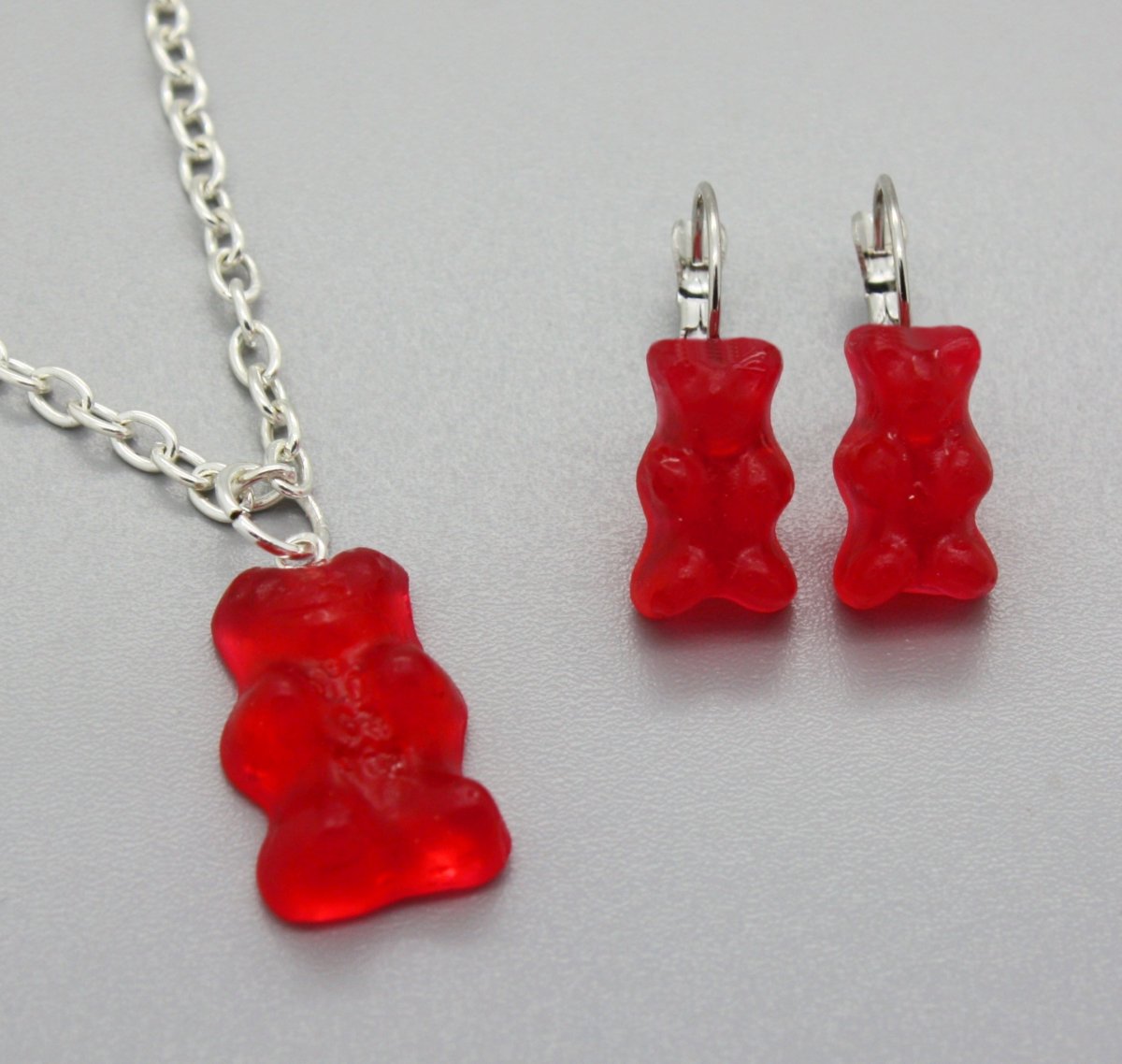 gumoví medvídci .. haribo ... sada s cvakačkama