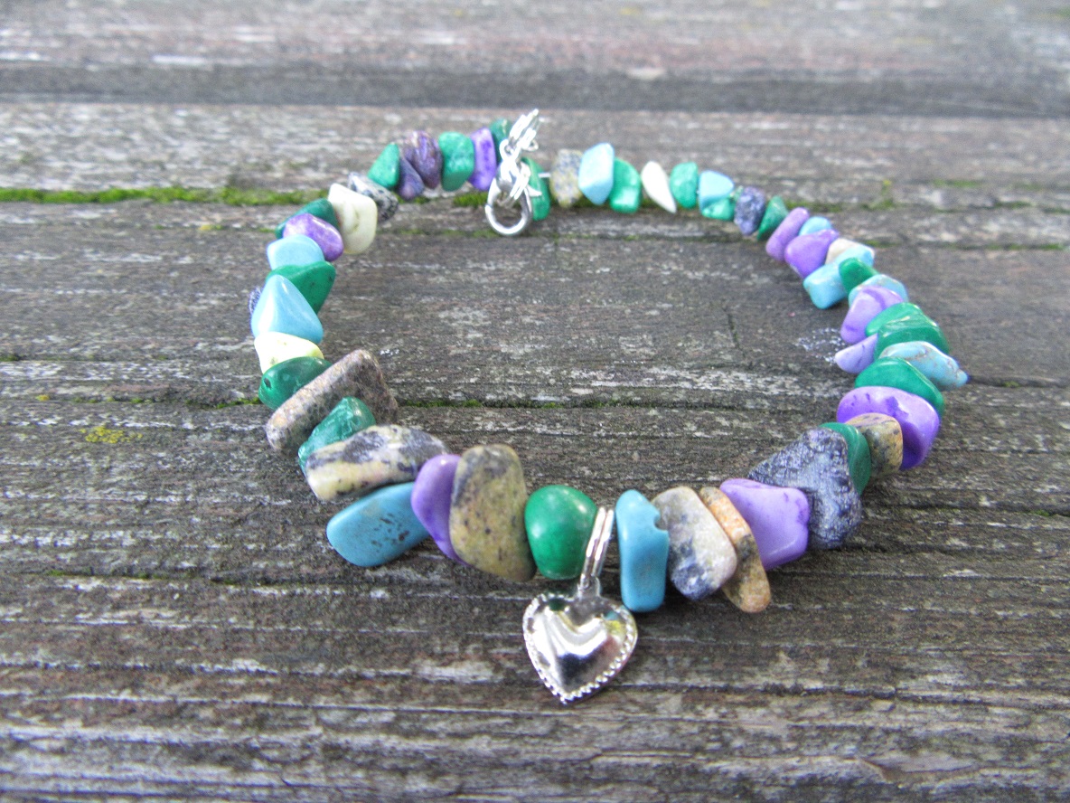 Náramek ze směsice minerálů