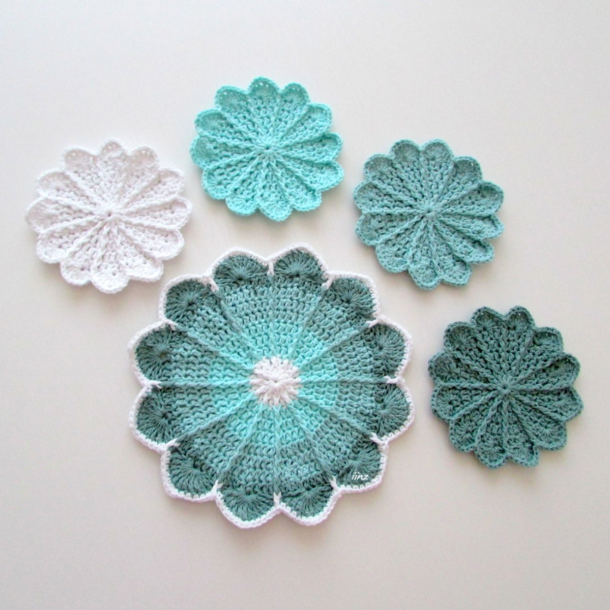 Háčkované prostírání - sada