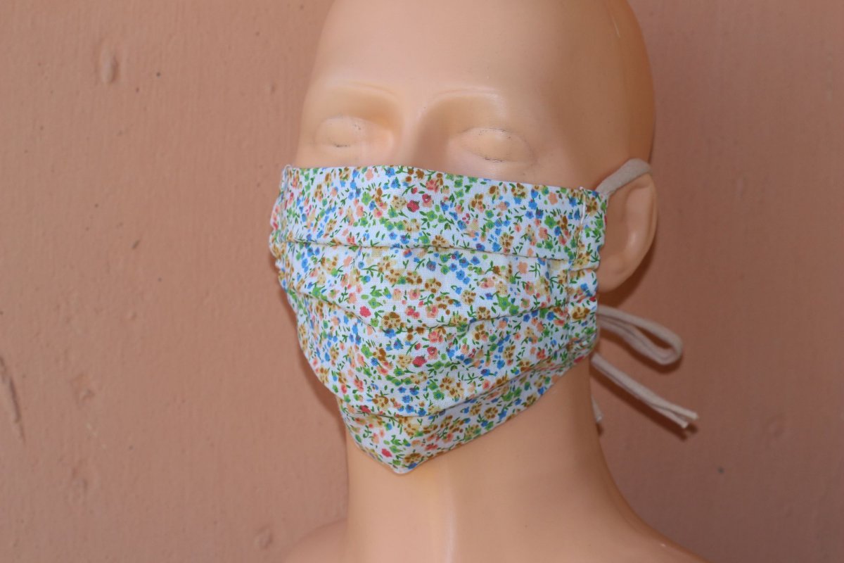 Kytičkovaná rouška