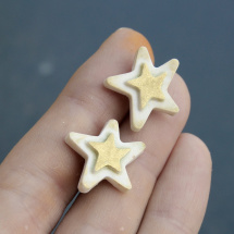 Bílo-zlatavé hvězdy