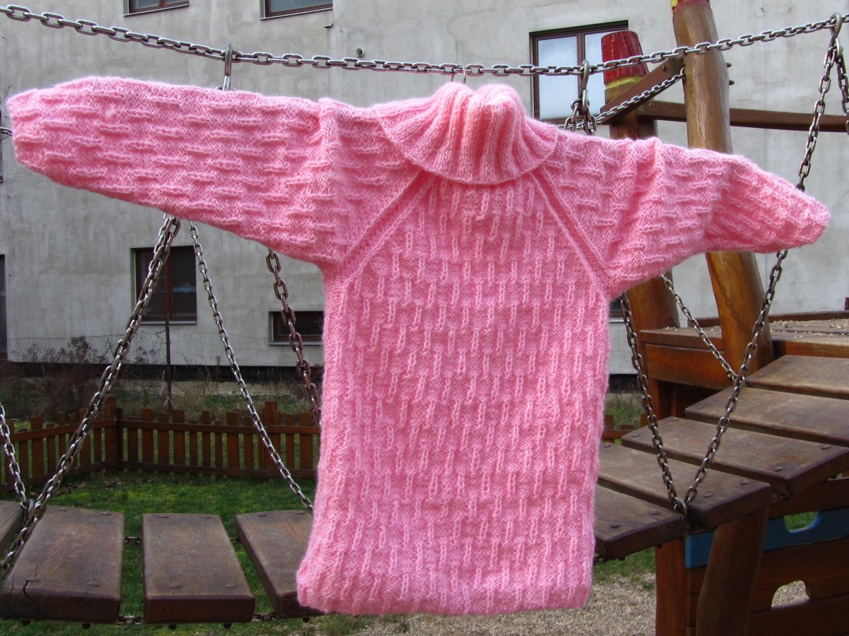 RŮŽOVÉ POHLAZENÍ