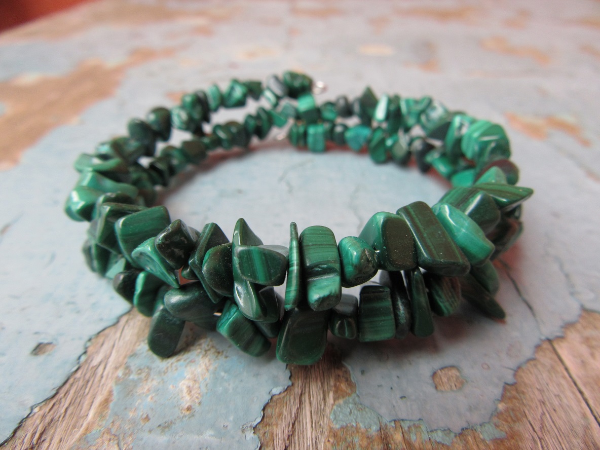 Náramek z malachitu