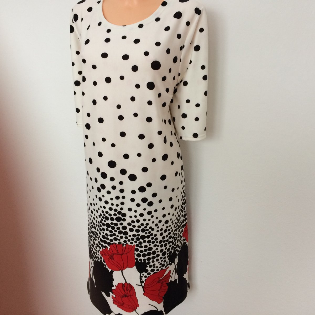 Pouzdrové šaty -vlčí máky 50-52