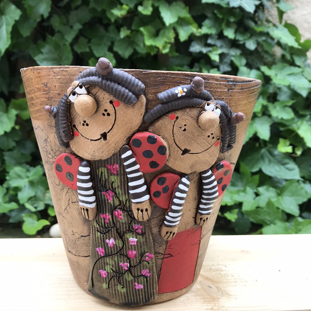 Velký obal na květináč berušky