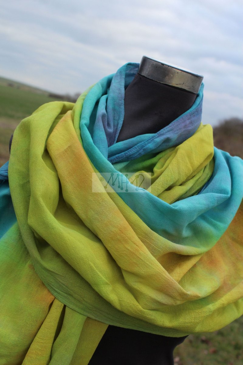 Organtýnová šála - tráva žloutne