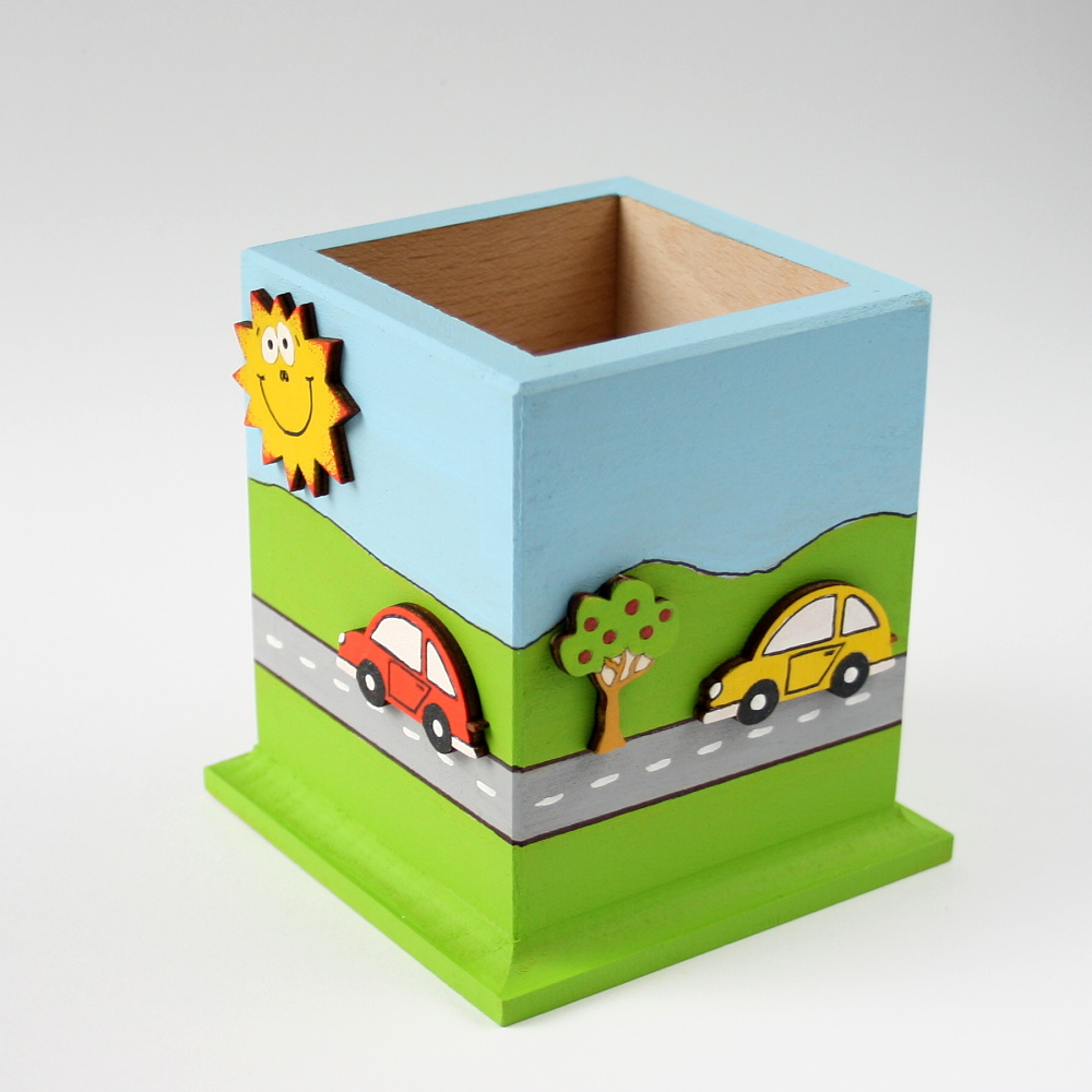 Tužkovník se silnicí