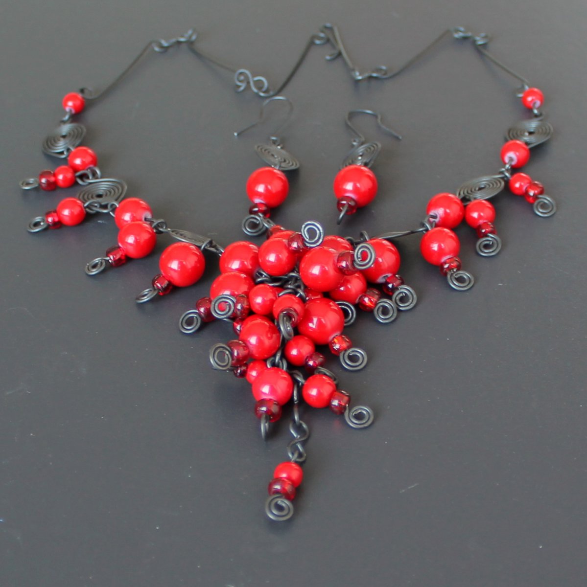 ABSENCE ČERVENÉHO RYBÍZU