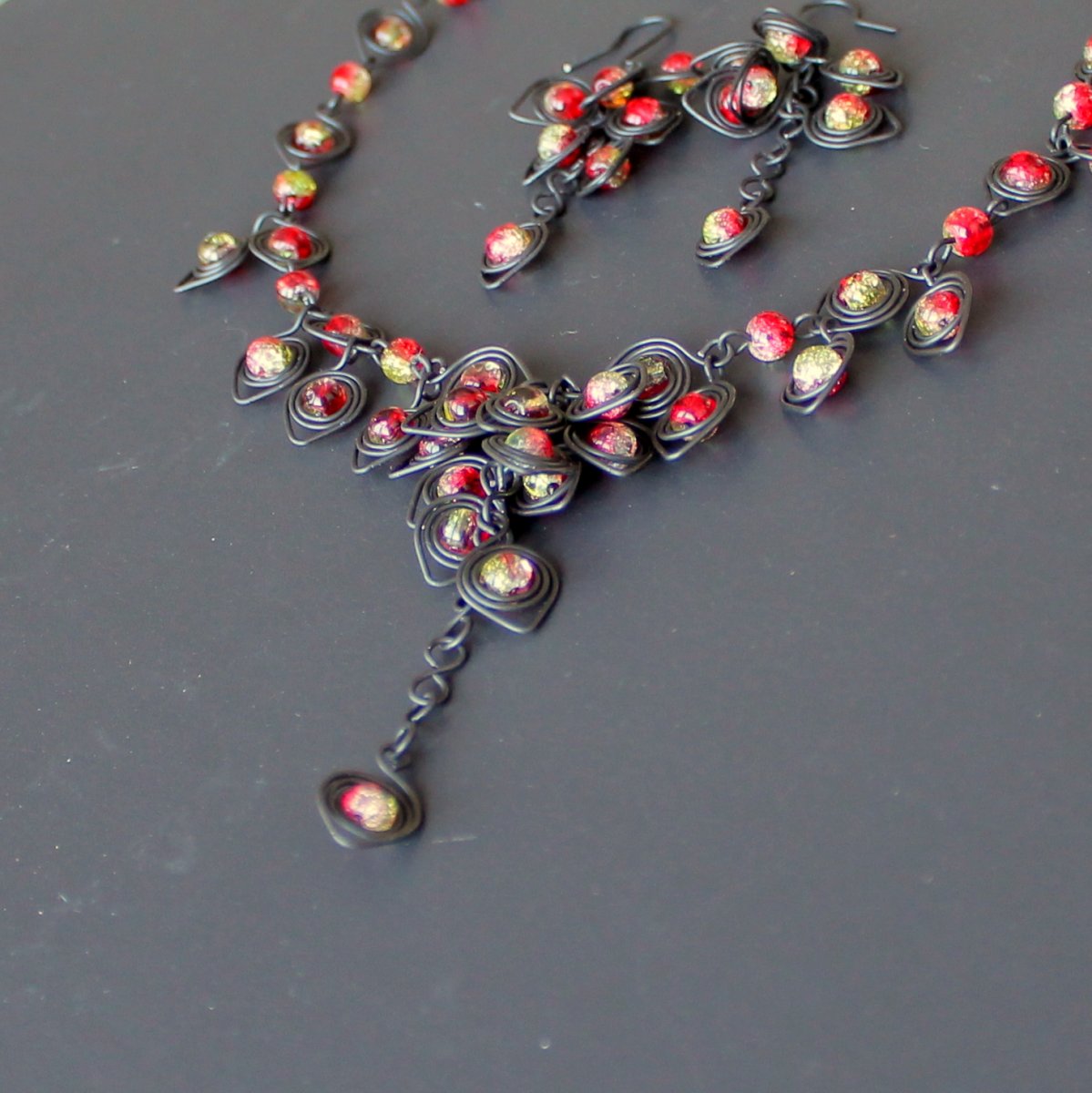 ROSA V DOZRÁVAJÍCH JABLONÍCH