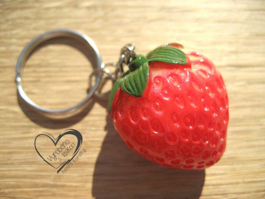 KLÍČENKA - PŘÍVĚSEK - JAHODA