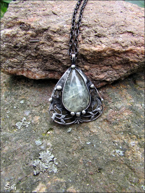 Náhrdelník s Prehnitem