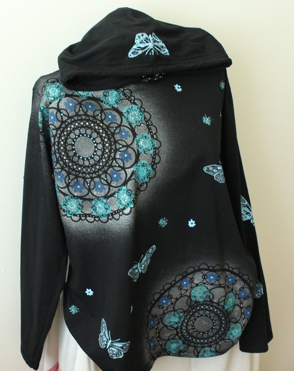 2XL mikina s motýli