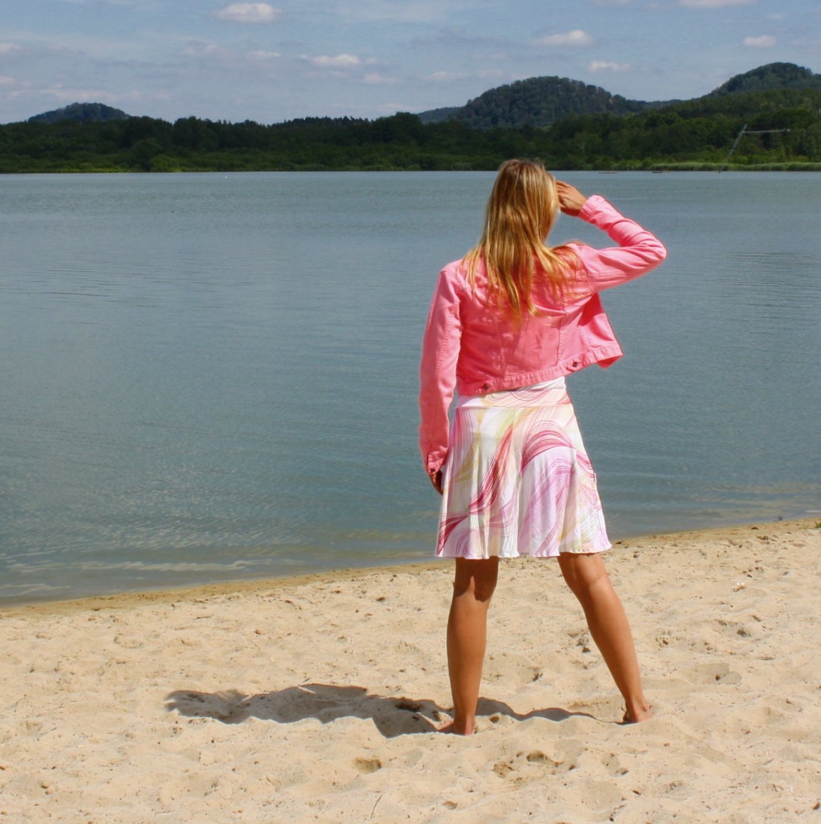 IHNED: Sukně, vel. M