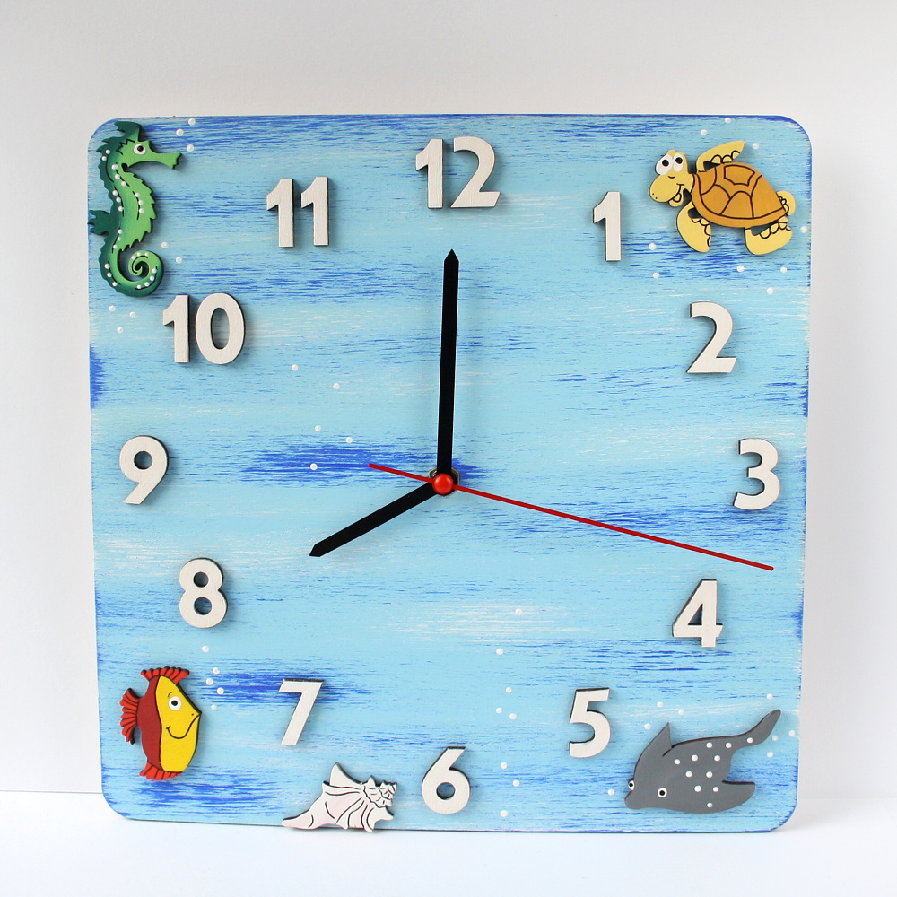 Hodiny s mořskou tématikou