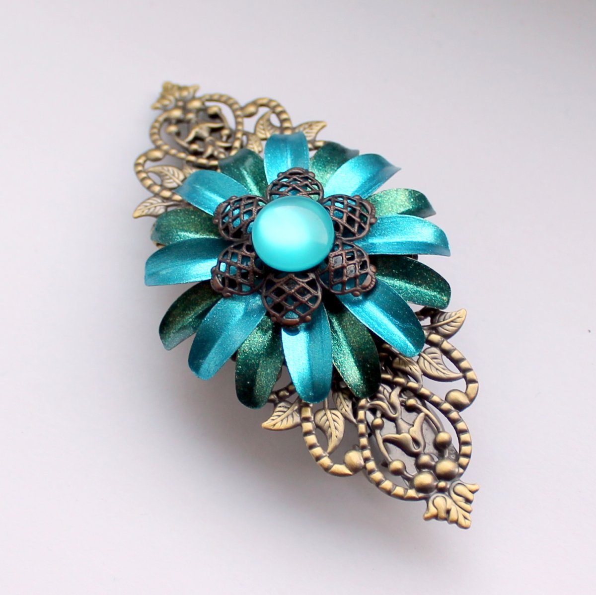 Rozkvetlá luxusní spona