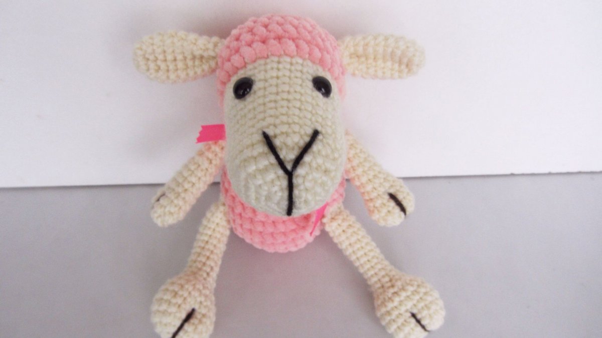 Háčkovaná ovečka Růženka