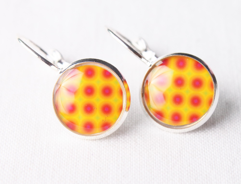 Červeno-žluté tečky